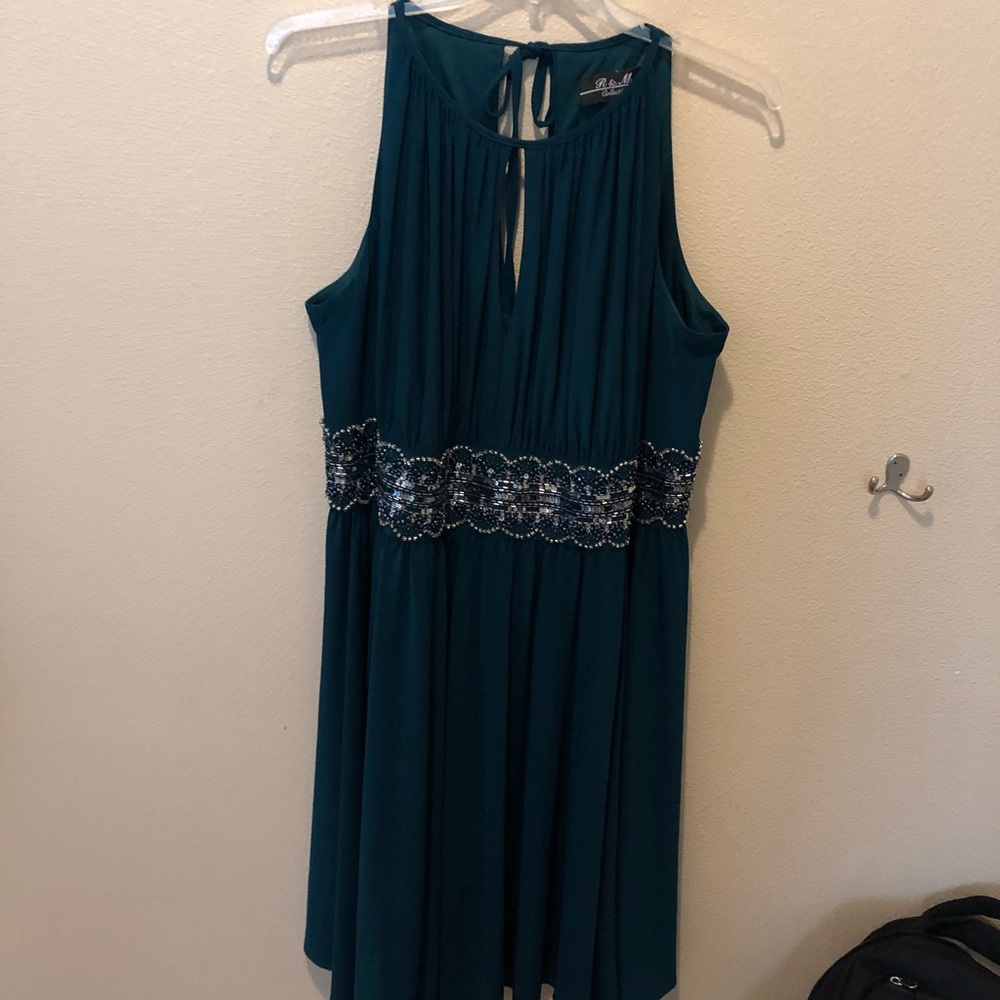 24W Keyhole Midi Dress w/Sequin Detail at Waist